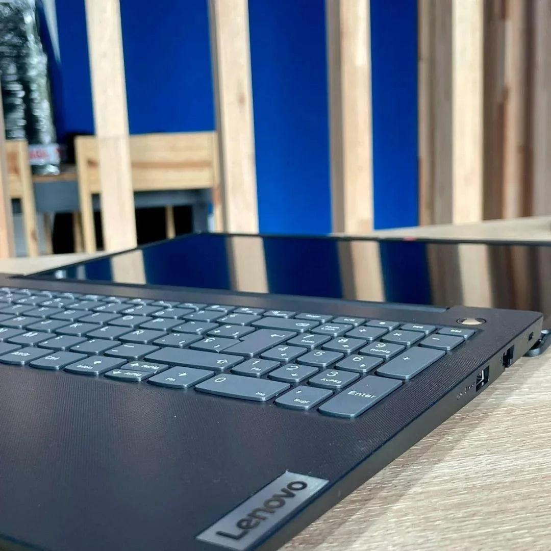 LENOVO V15